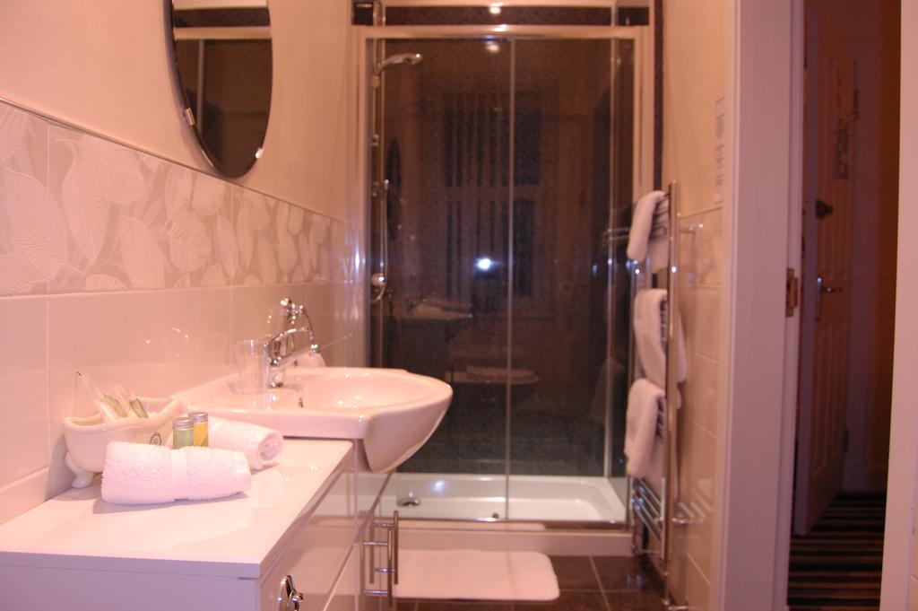 Bed and Breakfast Dawn Break Largs Zimmer foto