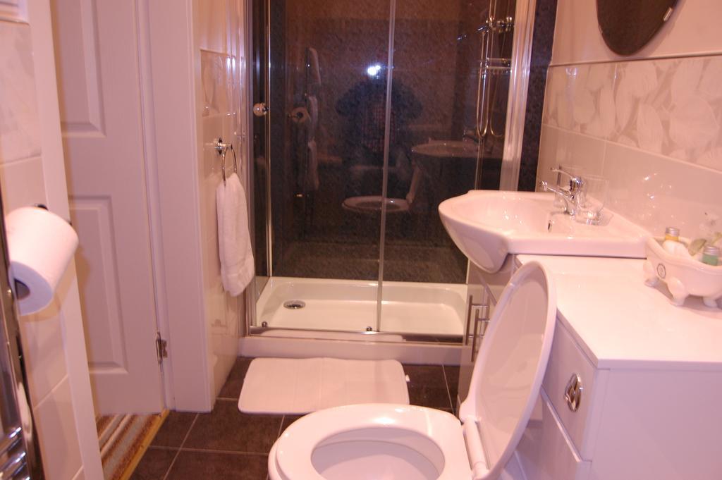 Bed and Breakfast Dawn Break Largs Zimmer foto