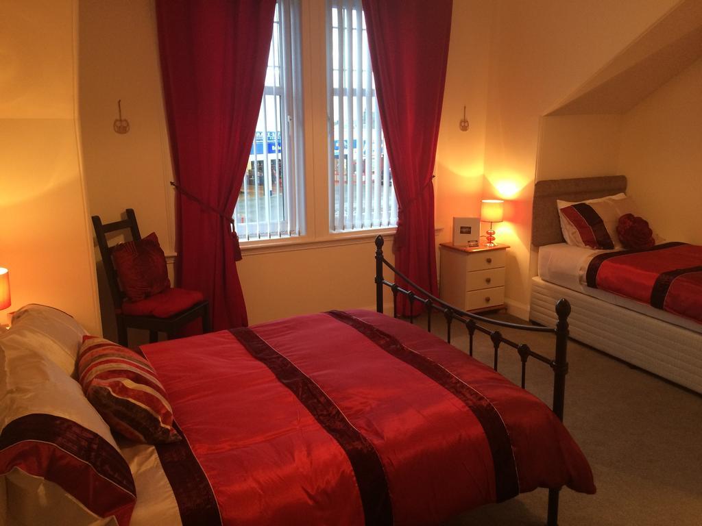 Bed and Breakfast Dawn Break Largs Zimmer foto
