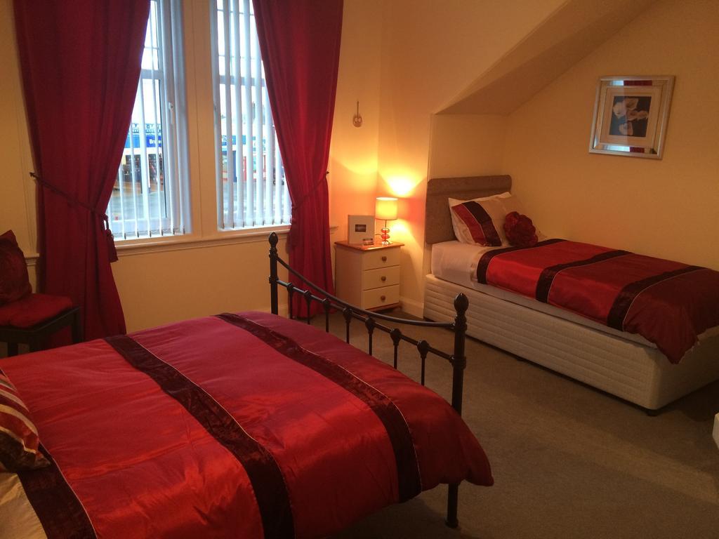 Bed and Breakfast Dawn Break Largs Zimmer foto